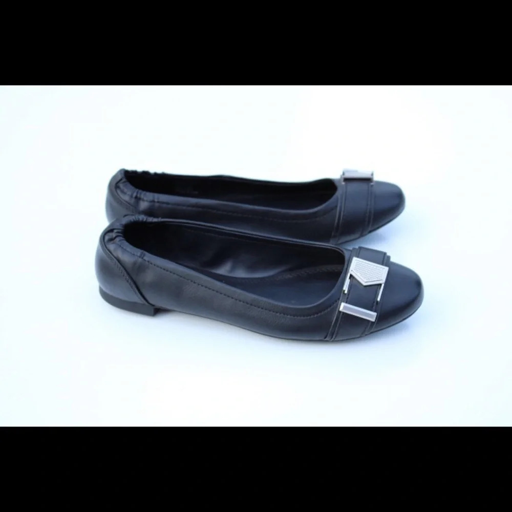 Calvin Klein Cirus flats
